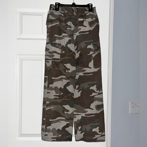 Faded Glory Camouflage Cargo Pants with Pockets
